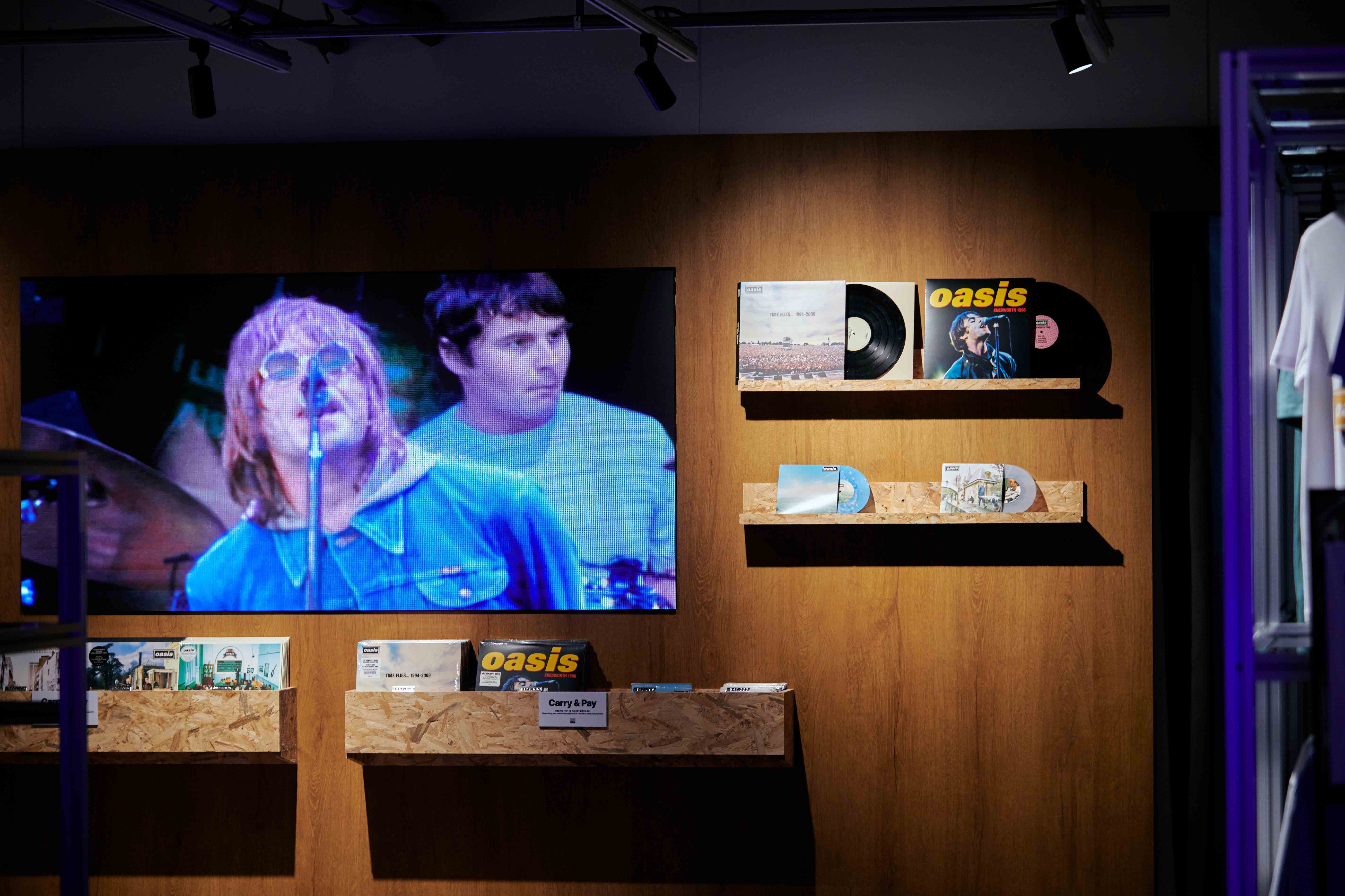 OASIS-LIVE-25-OFFICIAL-FAN-STORE-SEOUL-1 image 7