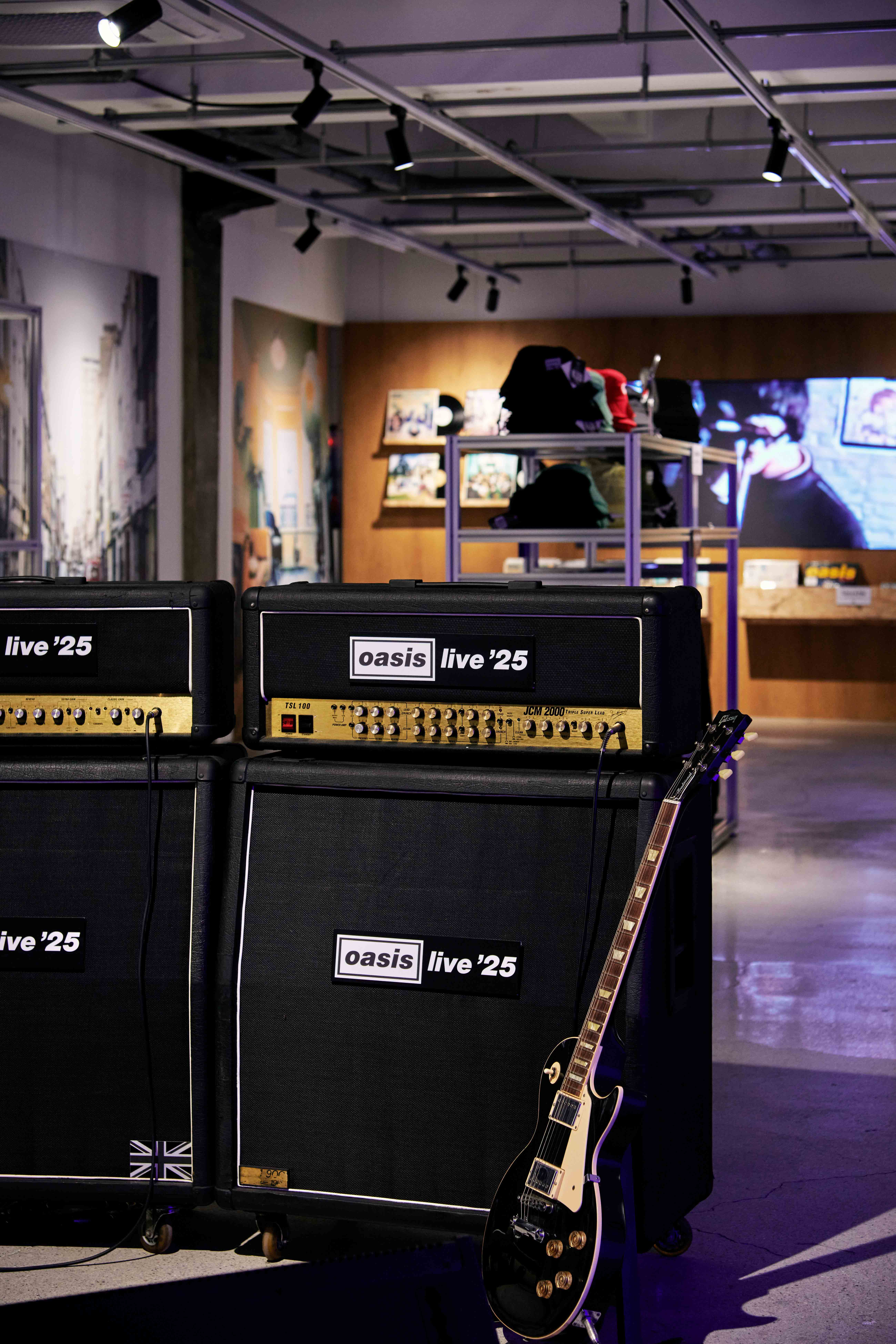 OASIS-LIVE-25-OFFICIAL-FAN-STORE-SEOUL-1 image 8