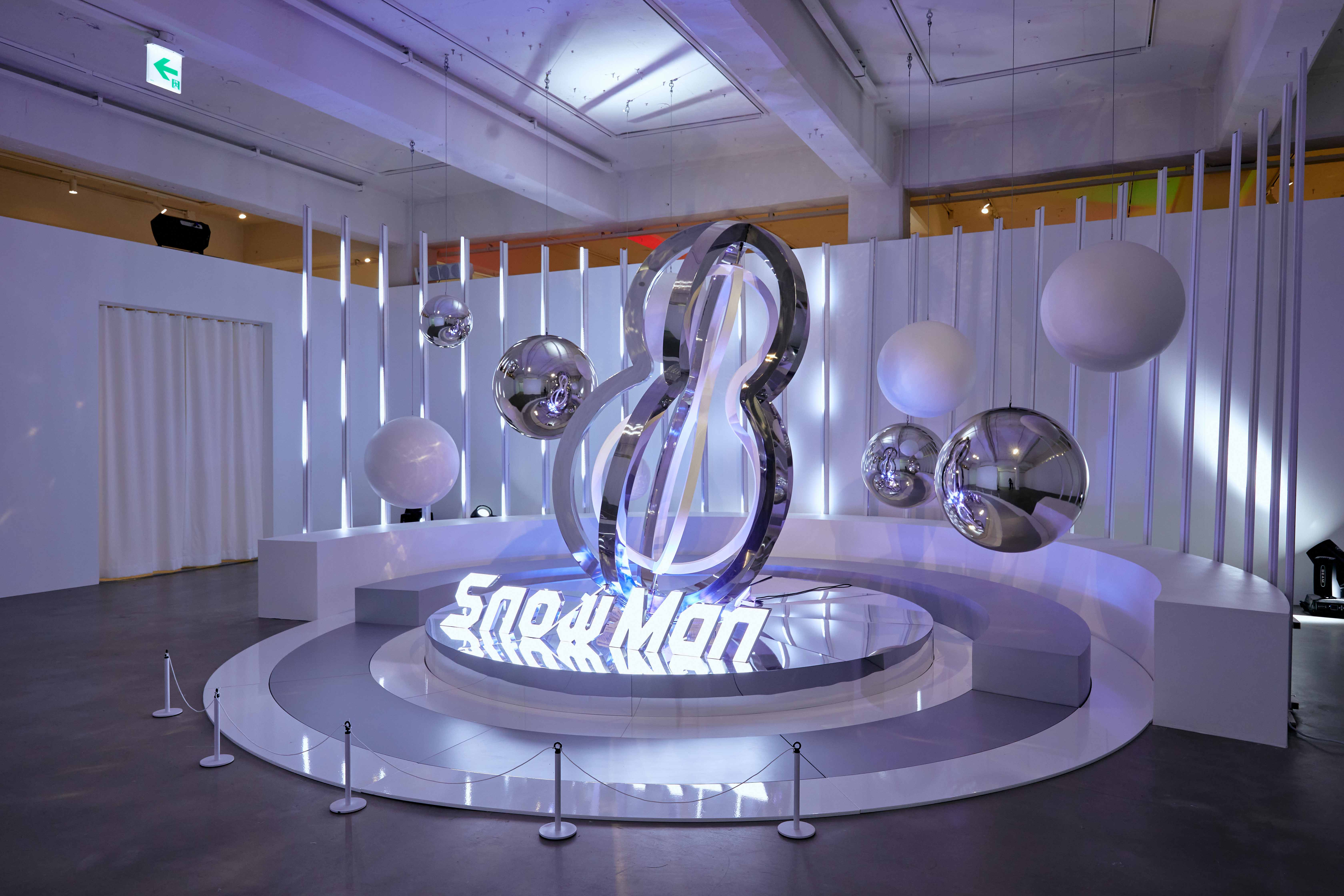 SNOWMAN-1ST-POP-UP image 3