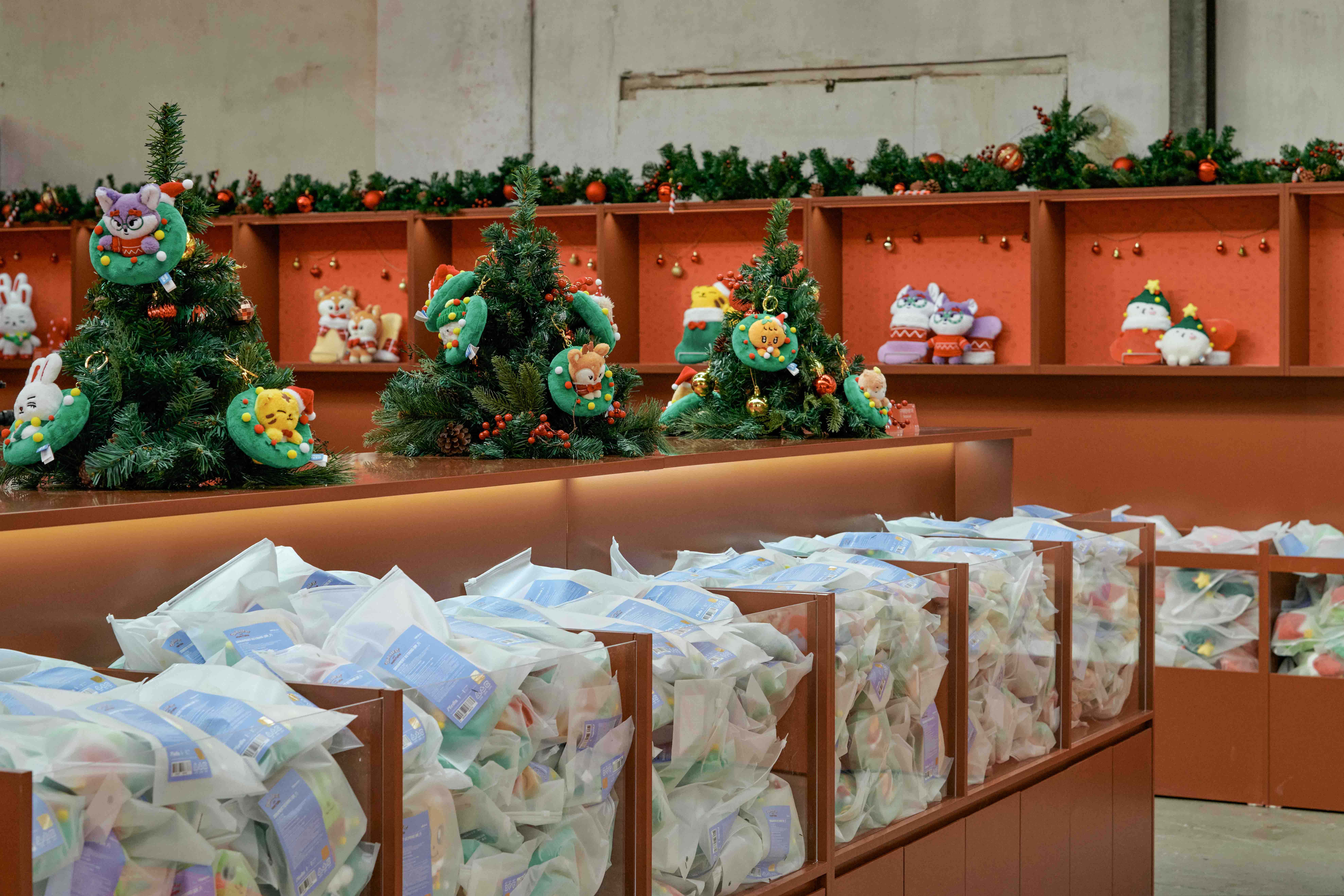 HOLIDAY-WITH-MINITEEN-POP-UP image 9