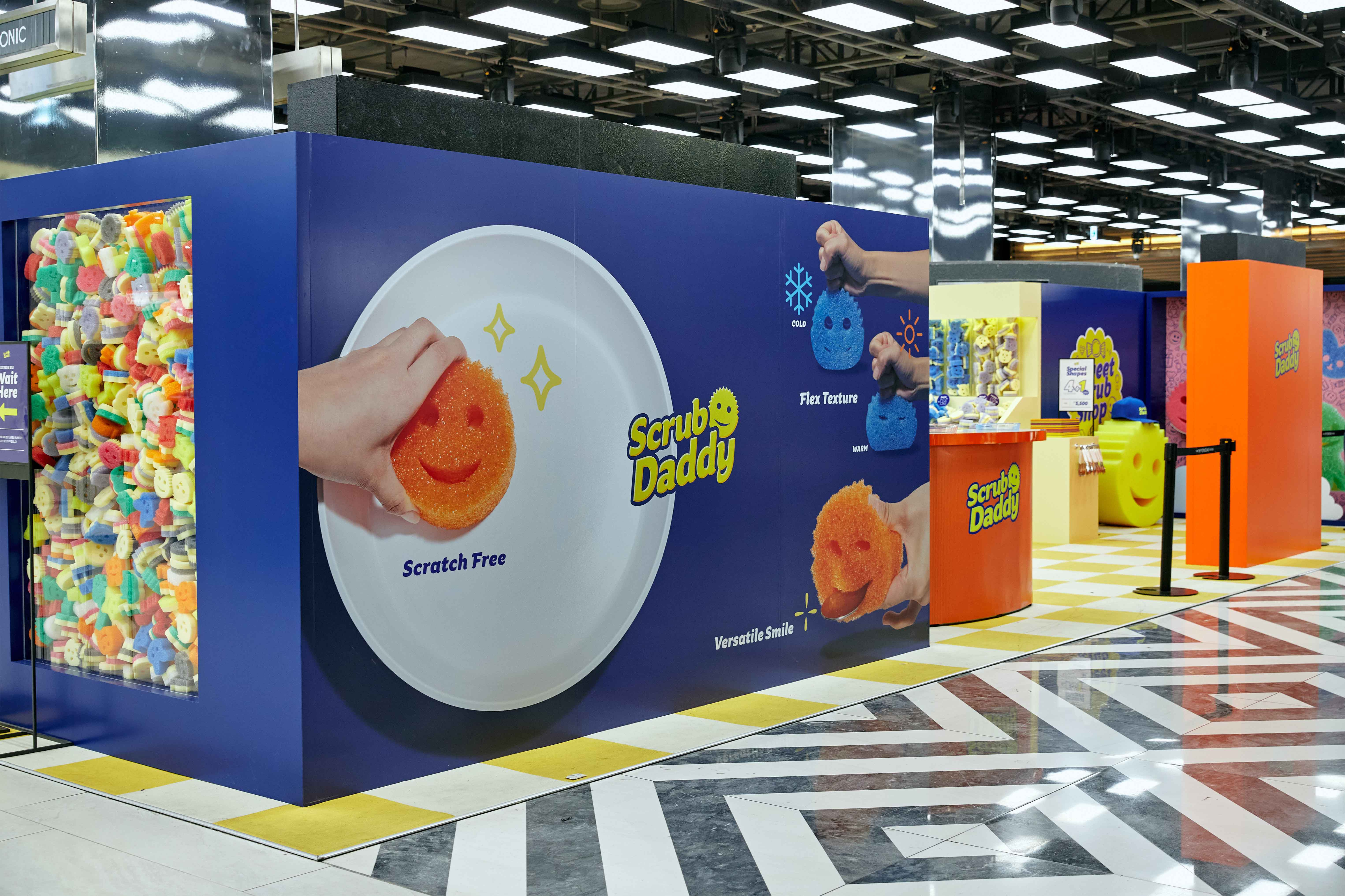 scrub-daddy-the-hyundai-pop-up-store image 7