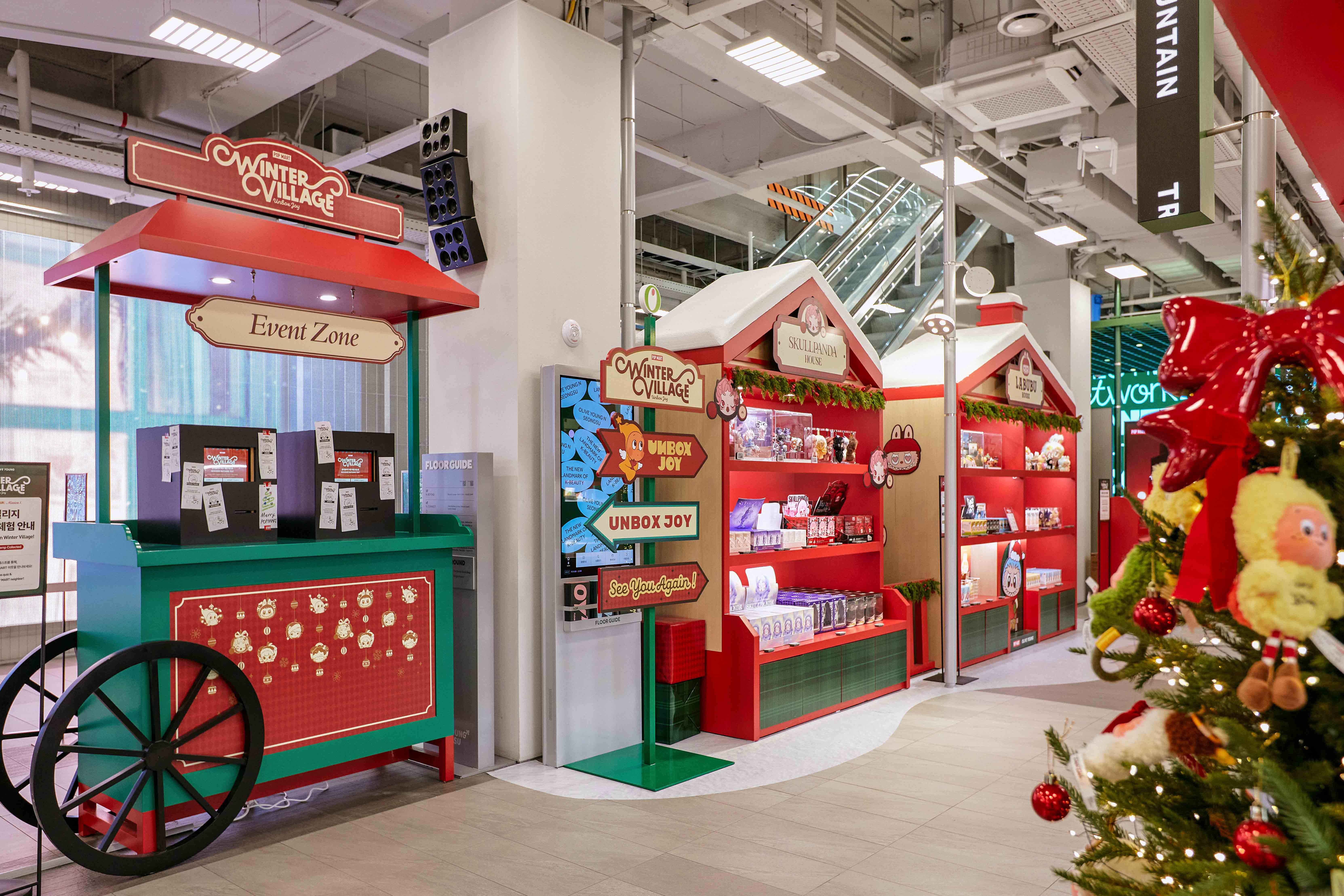 POP-MART-WINTER-VILLAGE-POP-UP-STORE image 2