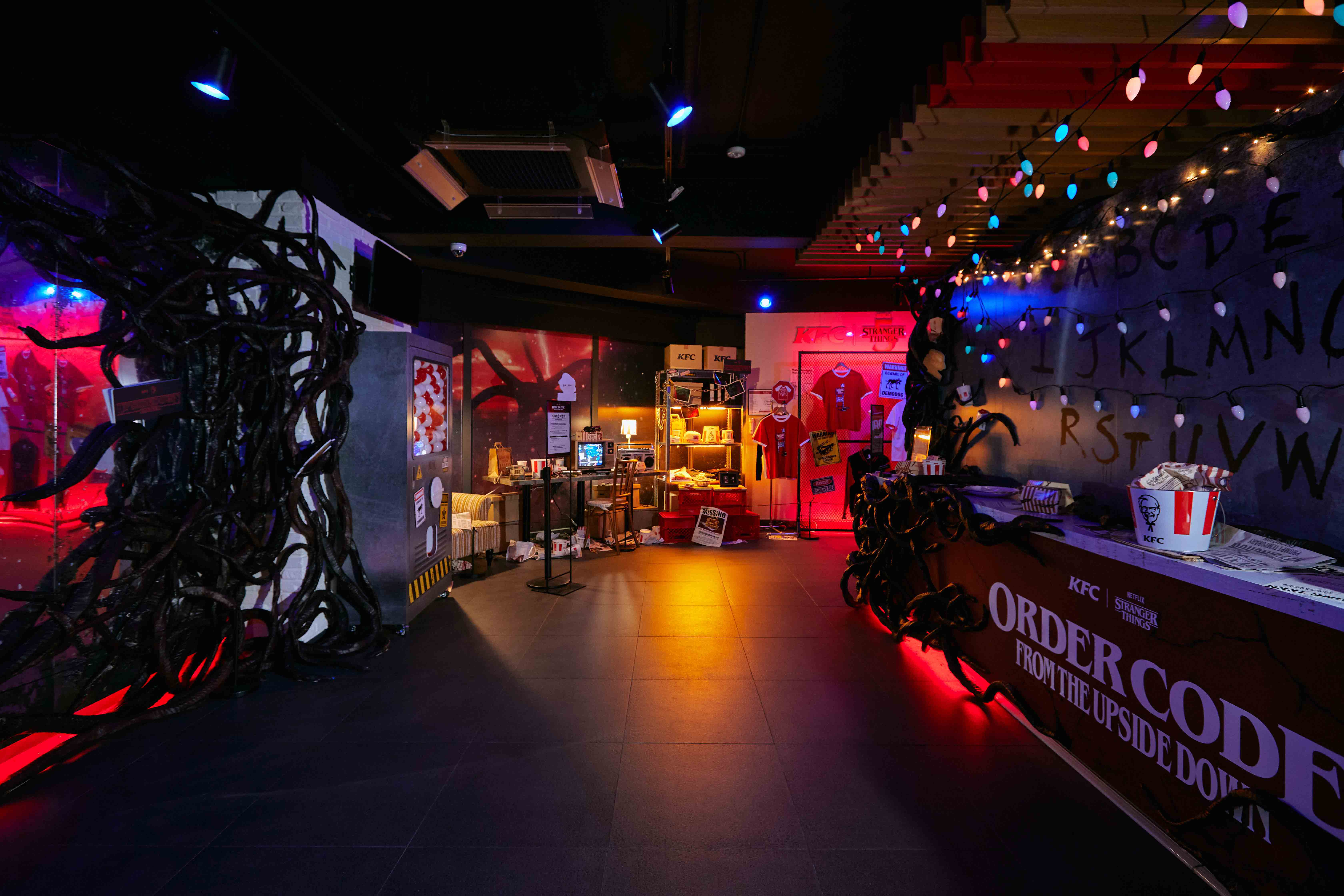 KFC-X-STRANGER-THINGS-5-COLLABO-POPUP-STORE image 1