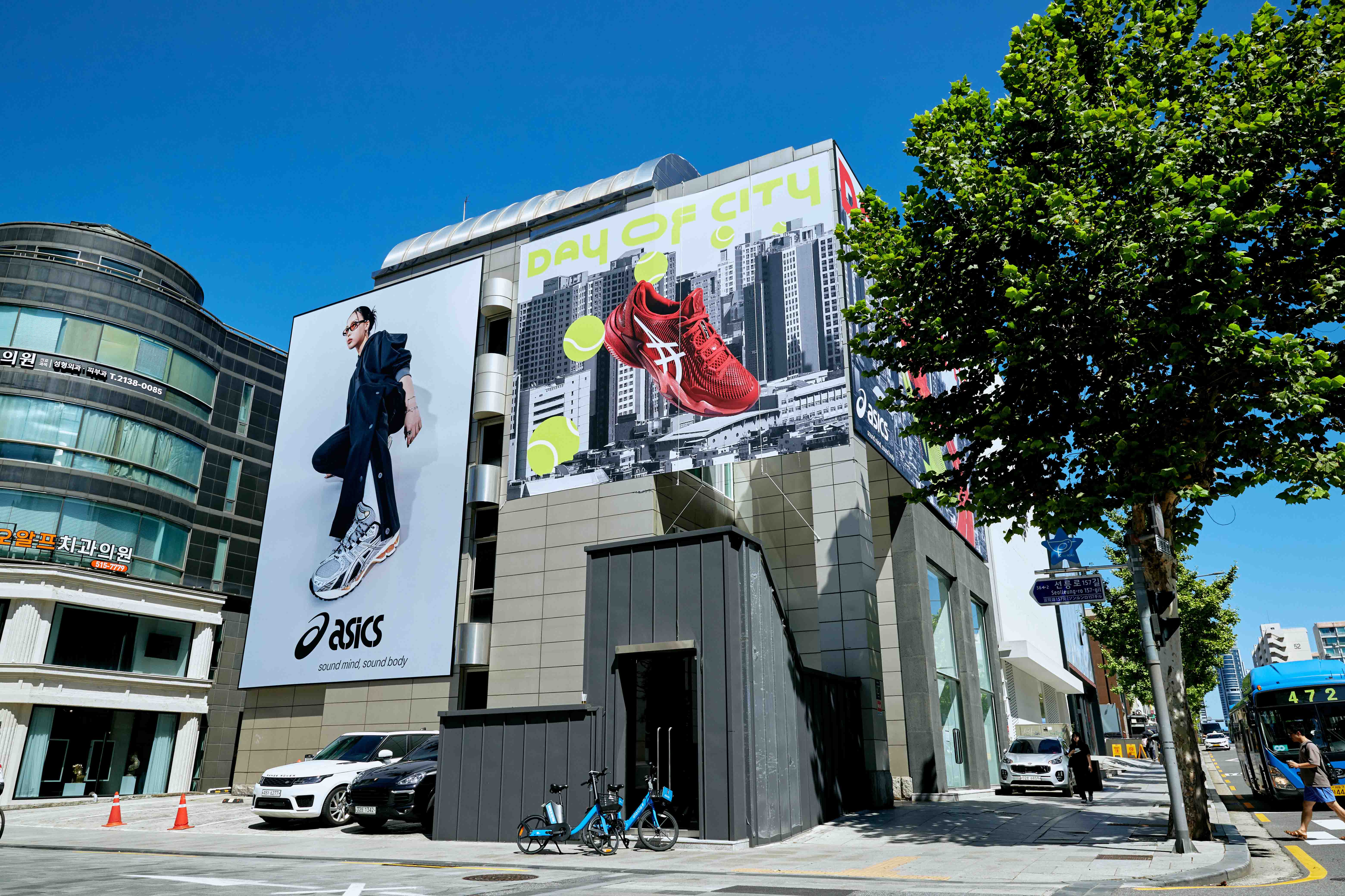 asics-pop-up-store-day-of-city image 5