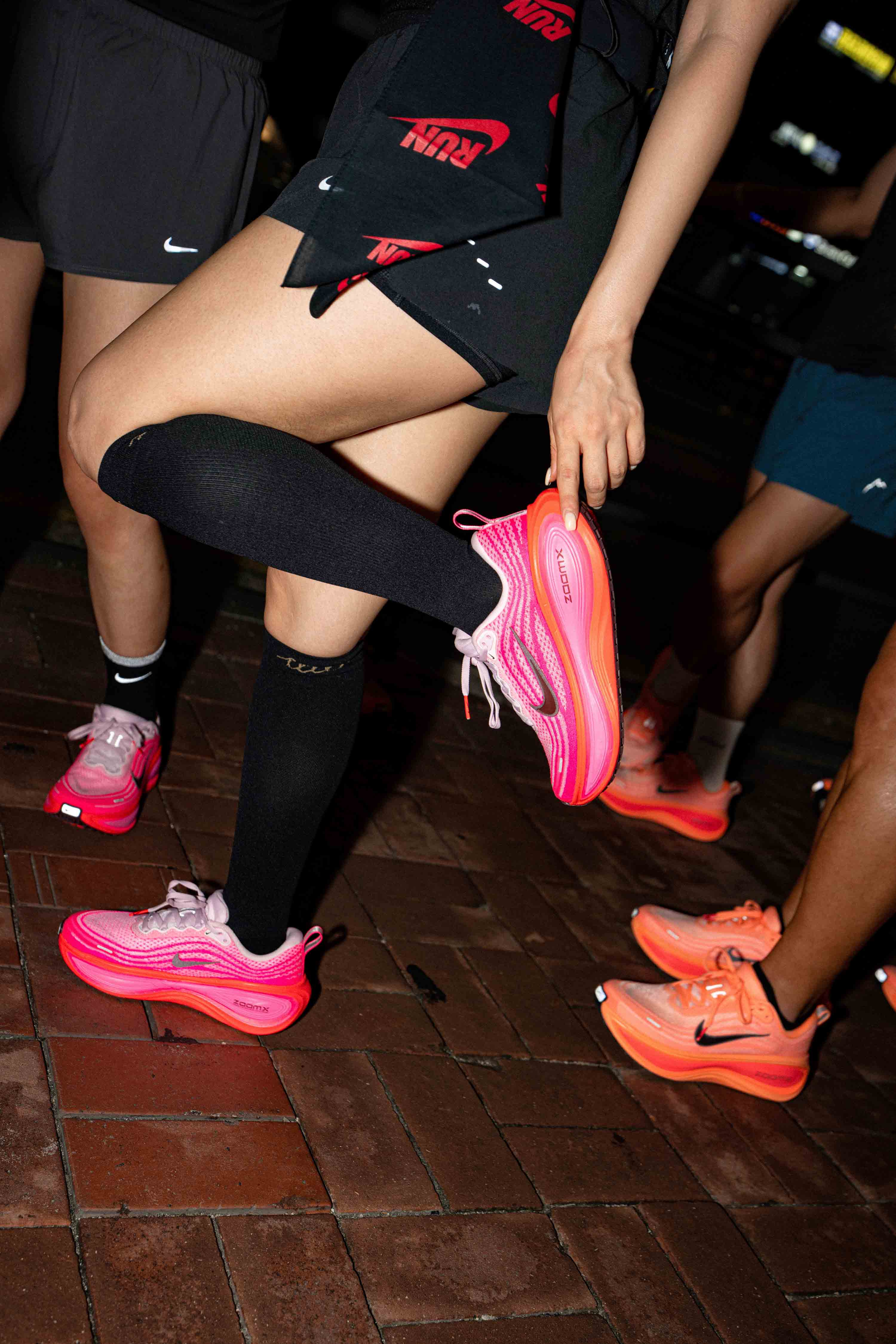 NIKE-RUN-CLUB-VOMERO-PLUS-LSD-13K image 9