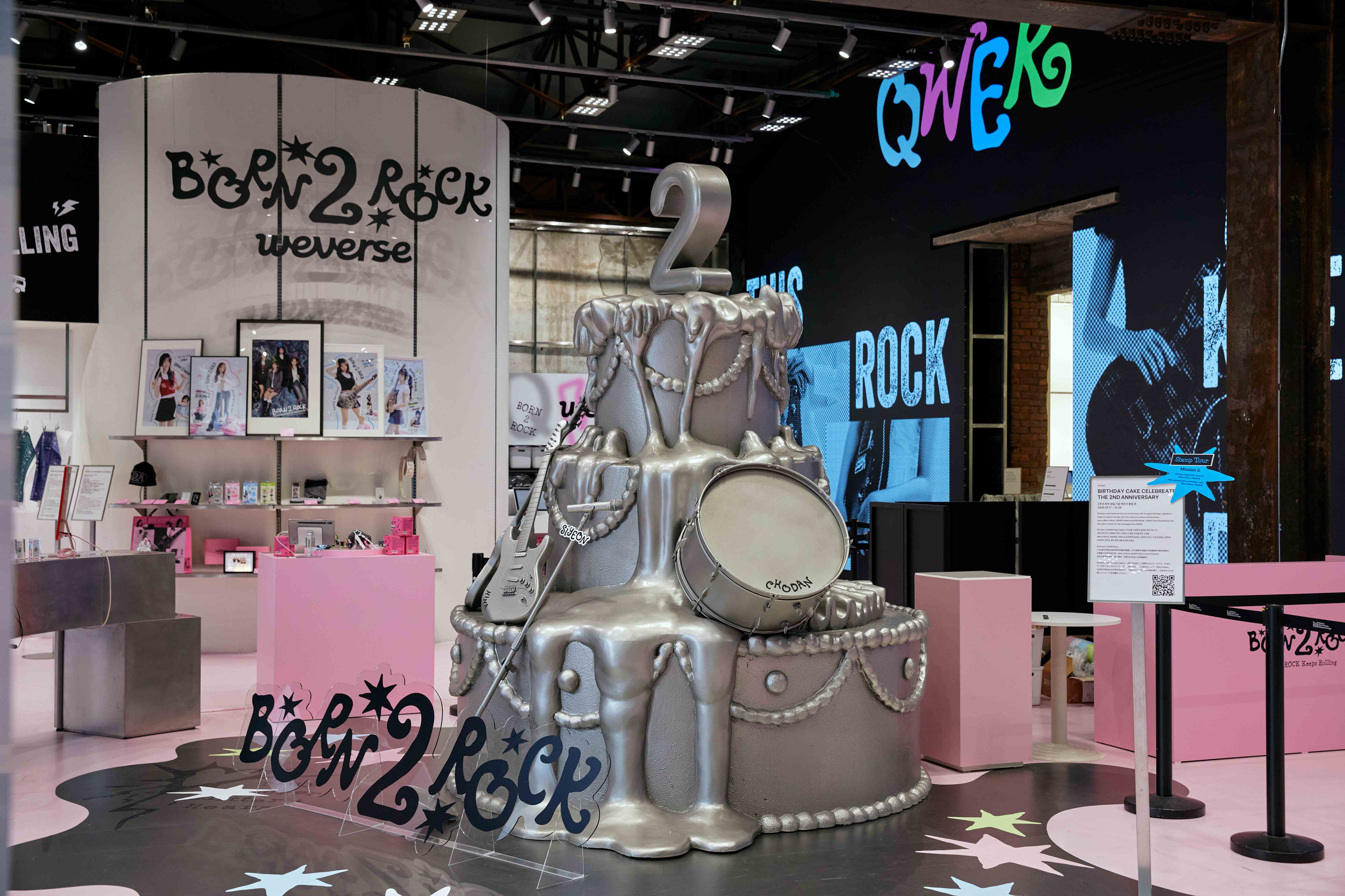 “Born 2 Rock” QWER 2ND ANNIVERSARY POP-UP STORE