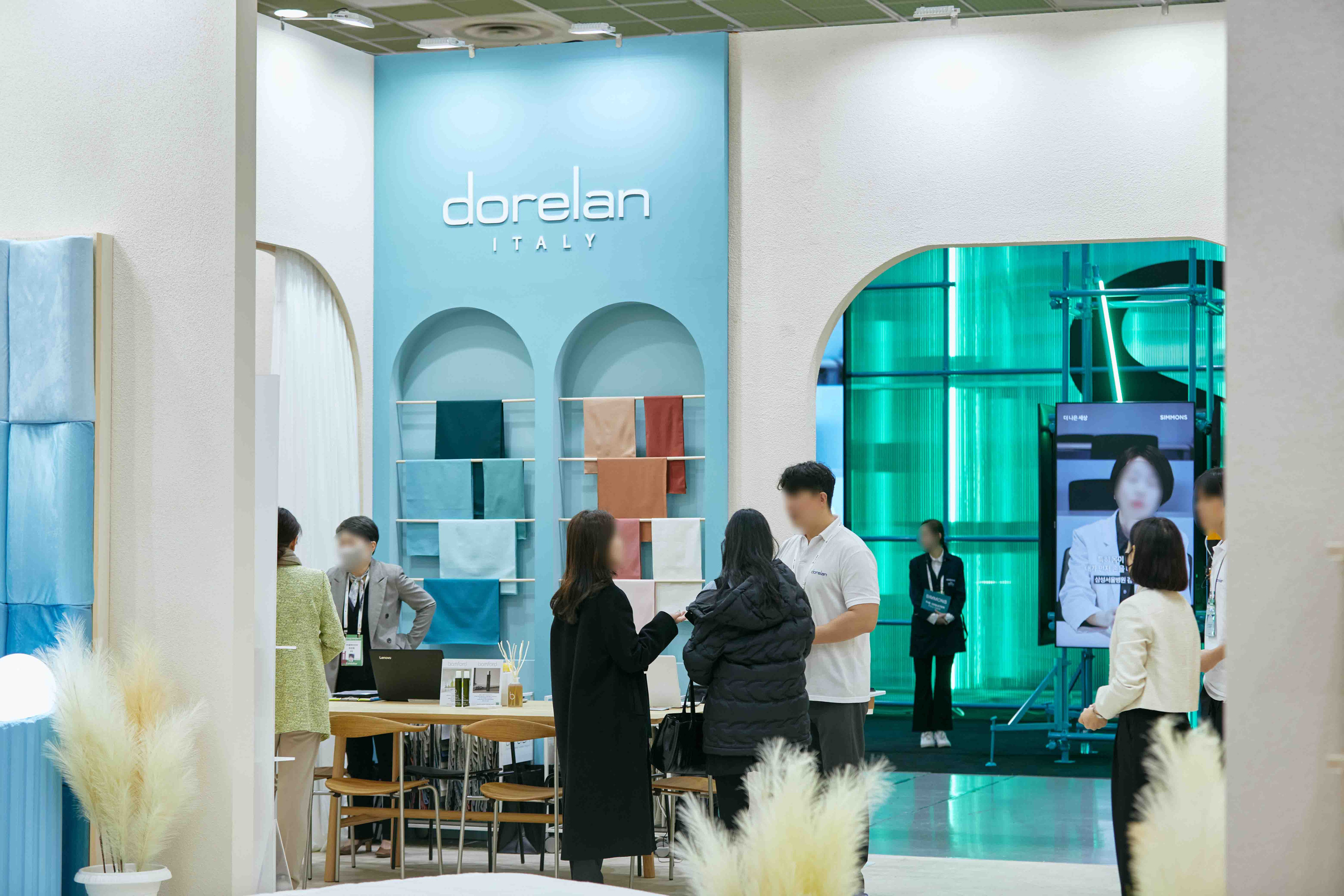 DORELAN EXHIBITION