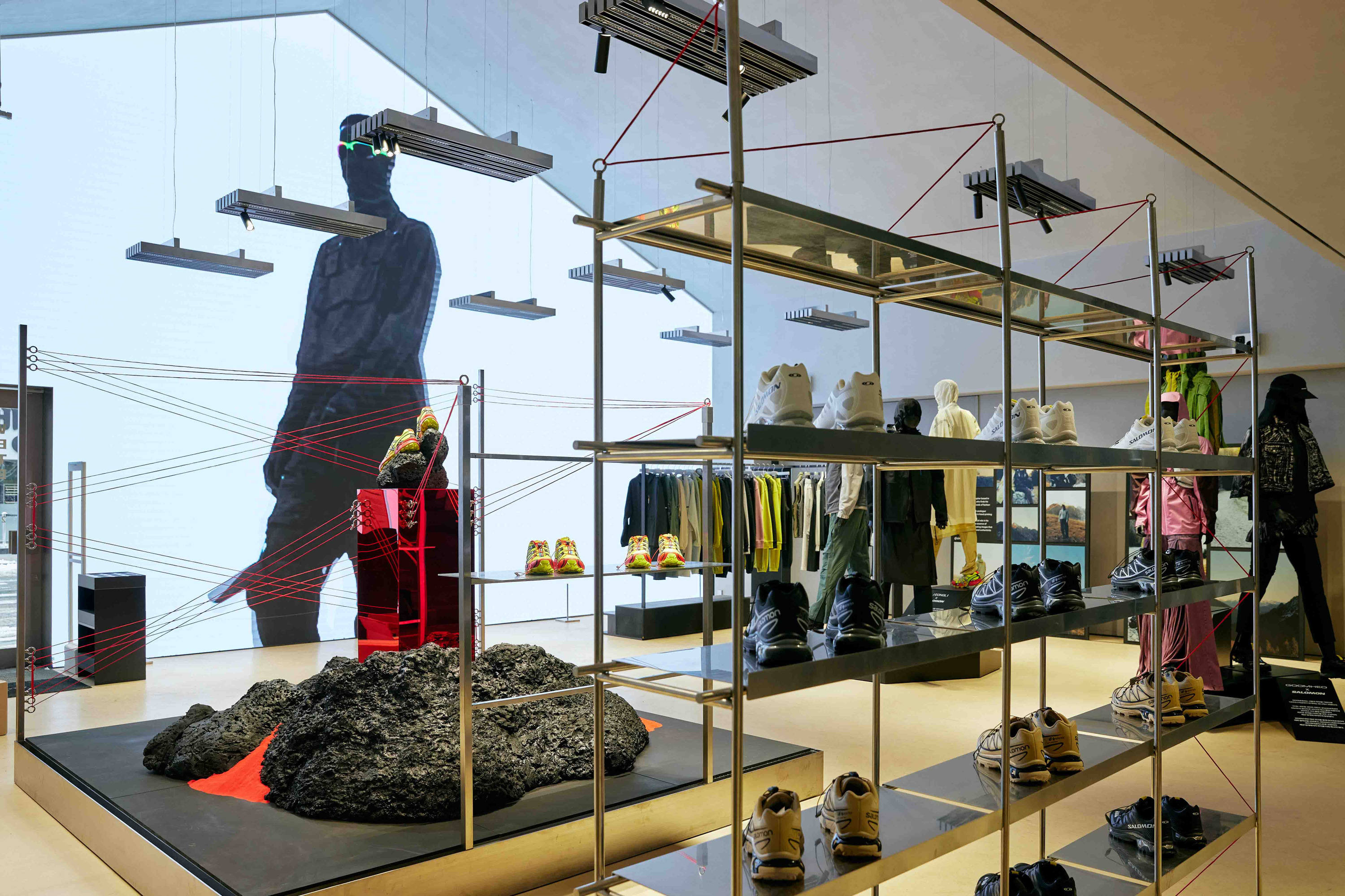 SALOMON ‘WELCOME BACK TO EARTH’