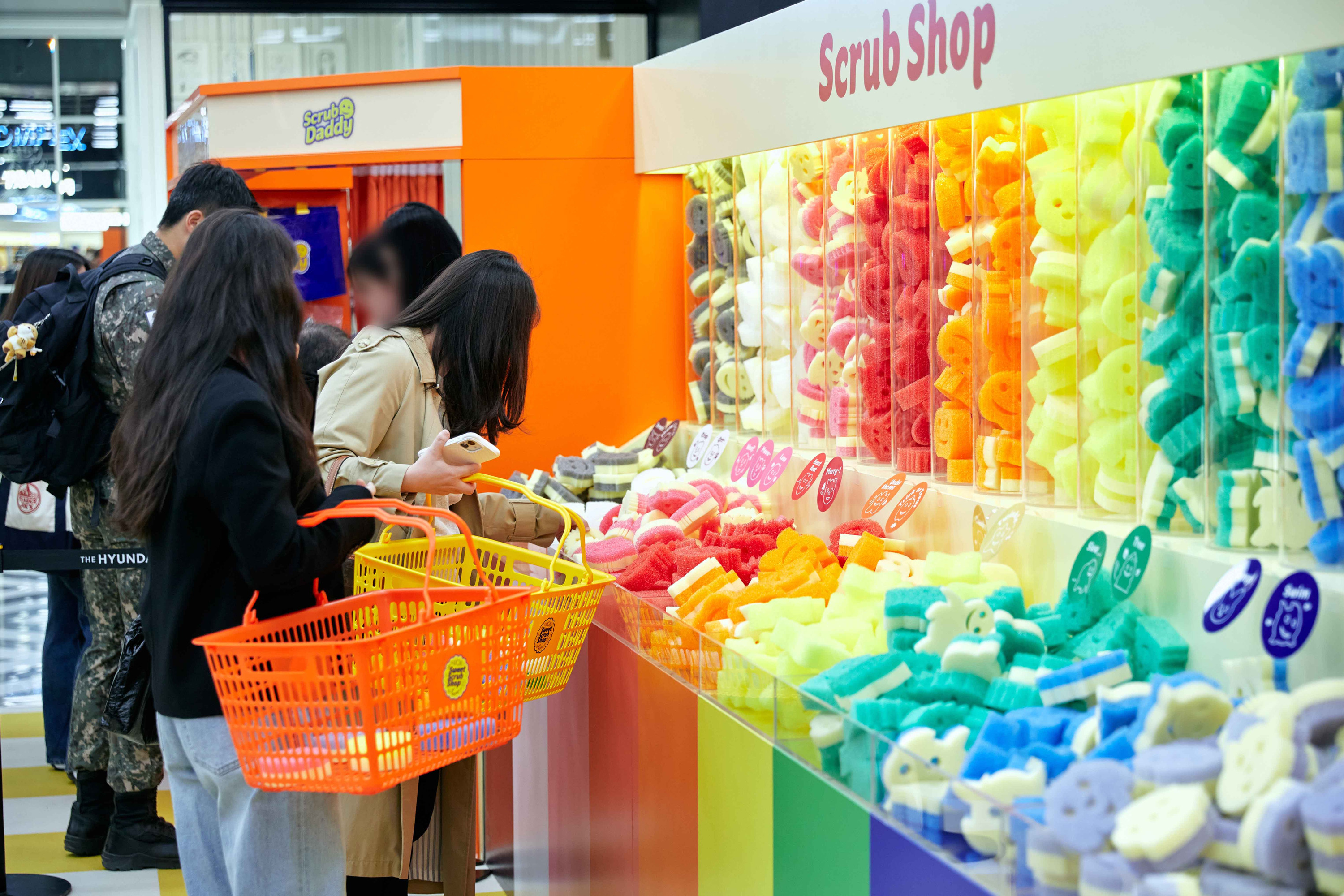 SCRUB DADDY THE HYUNDAI POP-UP STORE