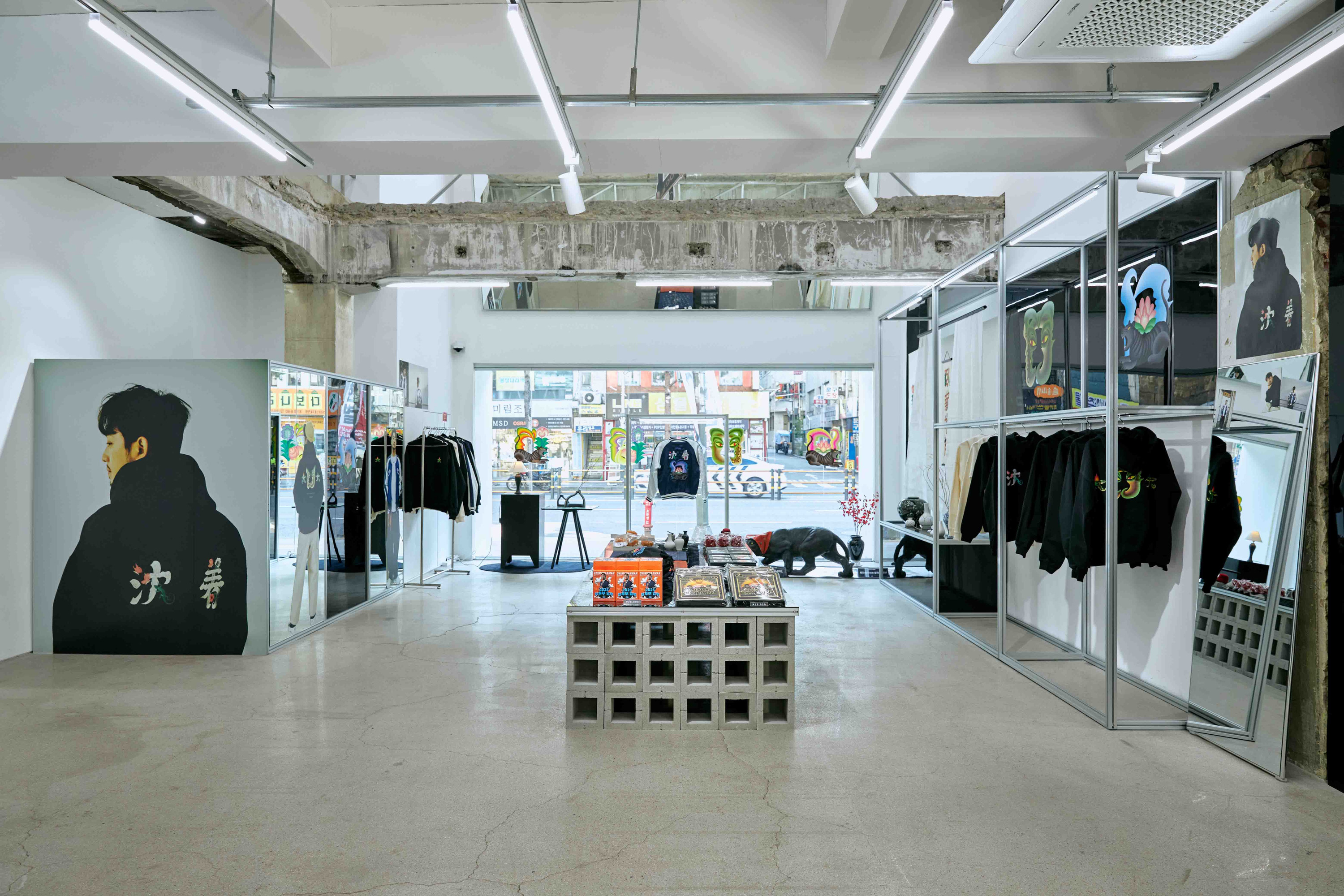 OOTD OF CHIMCHAKMAN EULJIRO POP-UP STORE